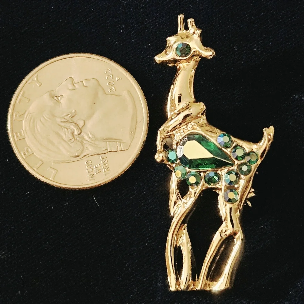 VTG Glodtone Giraffe Brooch Embellished with Emerald Green Rhinestones 1.75